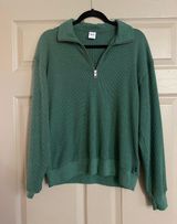 Aritzia 1/4 Zip Photo 0