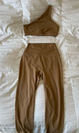 Set Active Tan Workout Set Photo 0