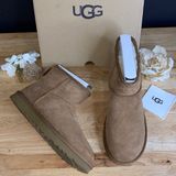 UGG Chestnut Mini Boot, 9M Photo 0