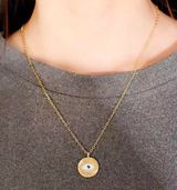 Cool Gold Coin Necklace Photo 0