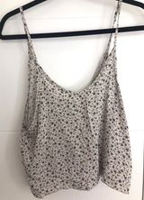 Brandy Melville Flowy Floral Crop🌾✨ Photo 0