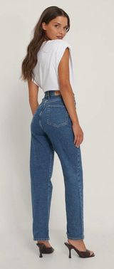 NA-KD Straight Leg Jeans Photo 0
