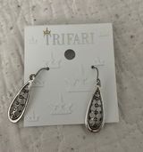 Trifari earrings Photo 0