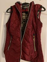 GeeGee Red Vest With Leopard Lining L Photo 0