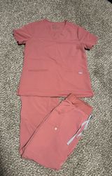 FIGS Scrubs Set Photo 0