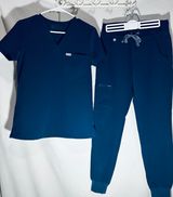FIGS Navy Scrub Set Photo 0