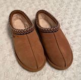 UGG Slippers Photo 0