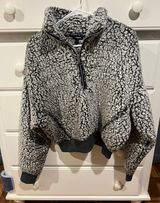 EXPRESS Cropped Sweater Photo 0