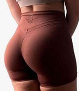 Amazon Tom Tiger Shorts Photo 0