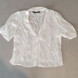 Vintage Look Button White Cropped Shirt Photo 0