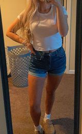 Outfitters Mom Short Photo 0