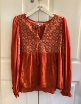 Polagram Rust Red & White Dainty Floral Boho Ballooon Sleeve Peplum Top small Photo 0