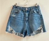 American Eagle Highest Rise Distressed Mom Short Size 10 In Light Wash Photo 0