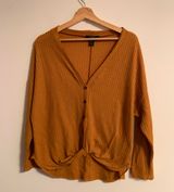 Forever 21 Sweater Photo 0