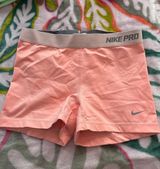 Nike Pro Photo 0