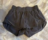 Lululemon Hotty Hot Short 2.5” Photo 0
