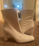 Cape Robbin White boots Photo 0