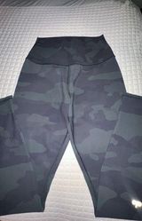 Alo leggings size M BRAND NEW ! camo color regular length Photo 0