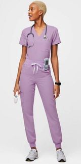 FIGS Scrubs Set Lavender Photo 0