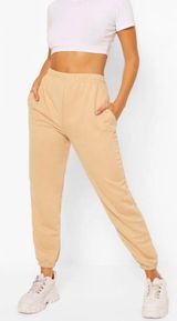 Boohoo “petite” Beige Joggers Photo 0