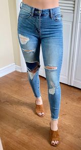 BDG Ripped Jeans Size 24 Photo 0