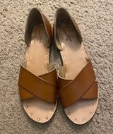 Universal Thread Tan Sandals Photo 0