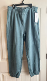 Alo Yoga Sweatpants Photo 0