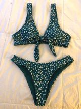Bikini Green Photo 0
