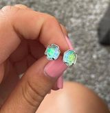 Kendra Scott Earrings Photo 0