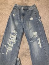 Light Wash Ripped Mom Jeans Blue Size 6 Photo 0