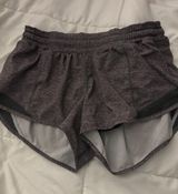 Lululemon Hotty Hot Short 2.5” Photo 0