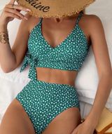 New Wrap Front / High Waisted Bikini Green Size L Photo 0