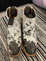 Cowhide booties Gray Size 8 Photo 0