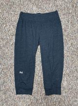 Under Armour Gray Workout Capris Photo 0