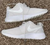 Nike Tennis Shoes Photo 0