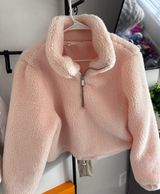 Light pink fuzzy crewneck Photo 0