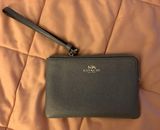 Coach Wristlet Photo 0