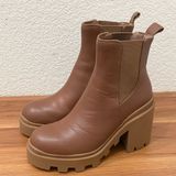 STEVE MADDEN Roxie Cognac Chelsea Lugged Sole Chunky Heeled Boots Size 7M Photo 0