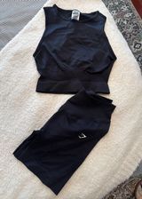 Gymshark Black Set  Photo 0
