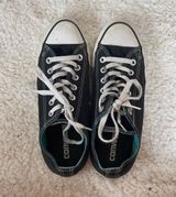 Converse Black Low-Tops Photo 0