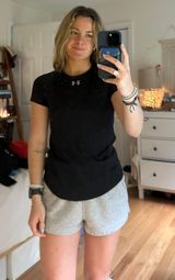 Under Armour Shirt Photo 0