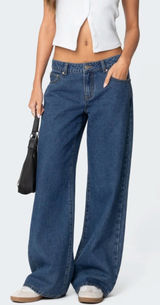 Edikted  Low-Rise Jeans Photo 0