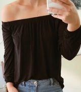 Hollister Off The Shoulder Top Photo 0