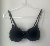 Black Bra Photo 0