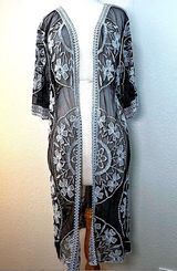 NWOT Floral Lace Medallion Kimono Open Front Cardigan One Size Photo 0