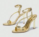 heels Gold Size 6.5 Photo 0