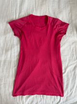 hot pink short sleeve swiftly tech Photo 0