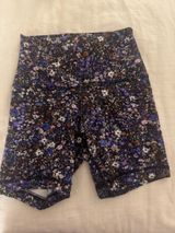 Lululemon Align Biker Shorts 6" Photo 0