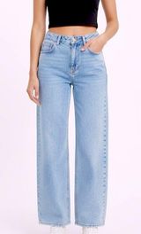H&M Women’s Straight Wide Leg Light Wash Jeans Photo 0