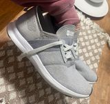 New Balance Tennis Shoes Photo 0